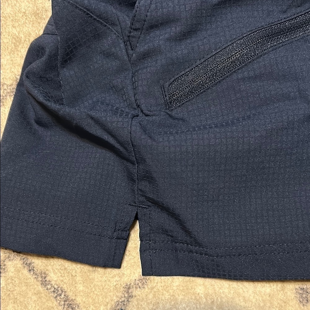 Columbia PFG Navy Blue Shorts Size Medium Short Length - Picture 11 of 13